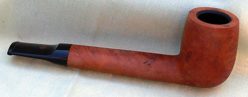 Lorenzo Canadian shape Spot-carved pipe